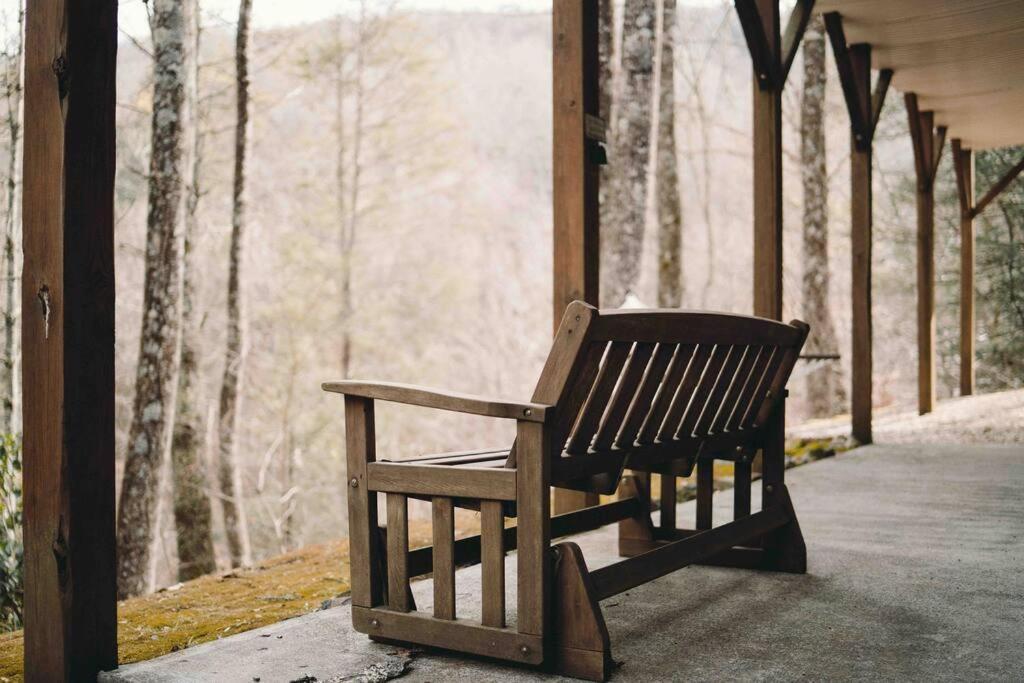 Serene & Cozy - Peaceful View - Fireplace - Creek Fleetwood المظهر الخارجي الصورة